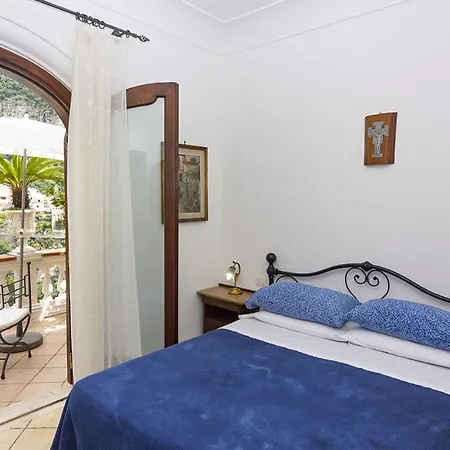 Bb Bed & Breakfast 2*