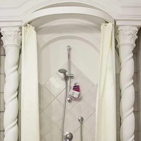 Bb Bed & Breakfast 2*